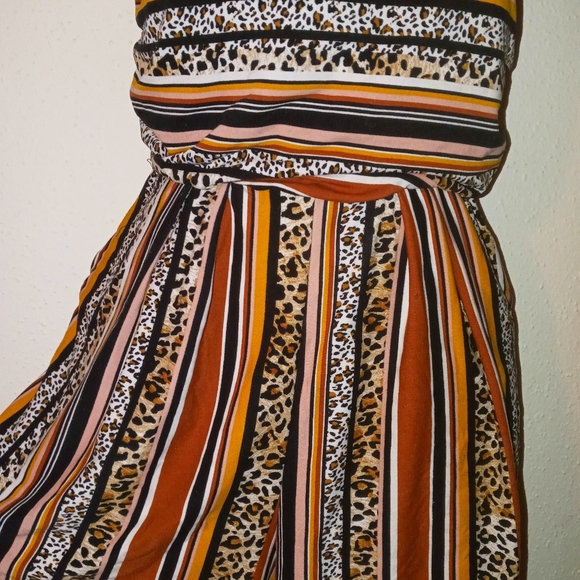 Leopard Romper - Picture 2 of 9